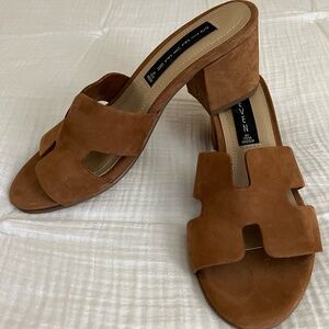 Steve Madden Brown Suede Shoes Sandals w/ Heel Size 7. Never worn